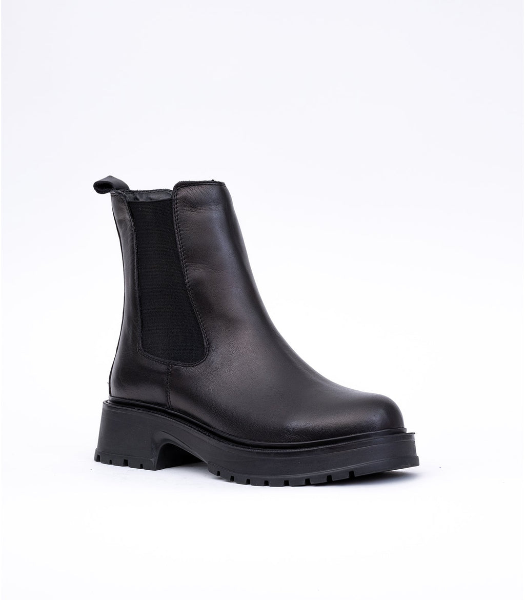 Siyah